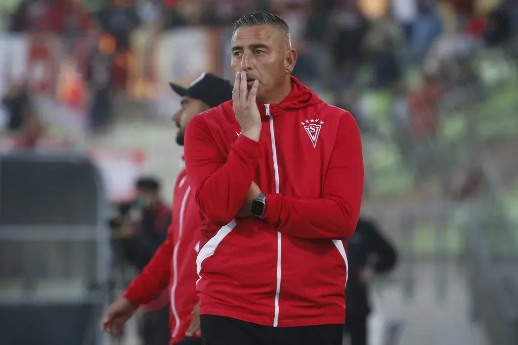 Jaime García no pudo sumar refuerzos en Wanderers. Foto: Sebastian Cisternas/Photosport