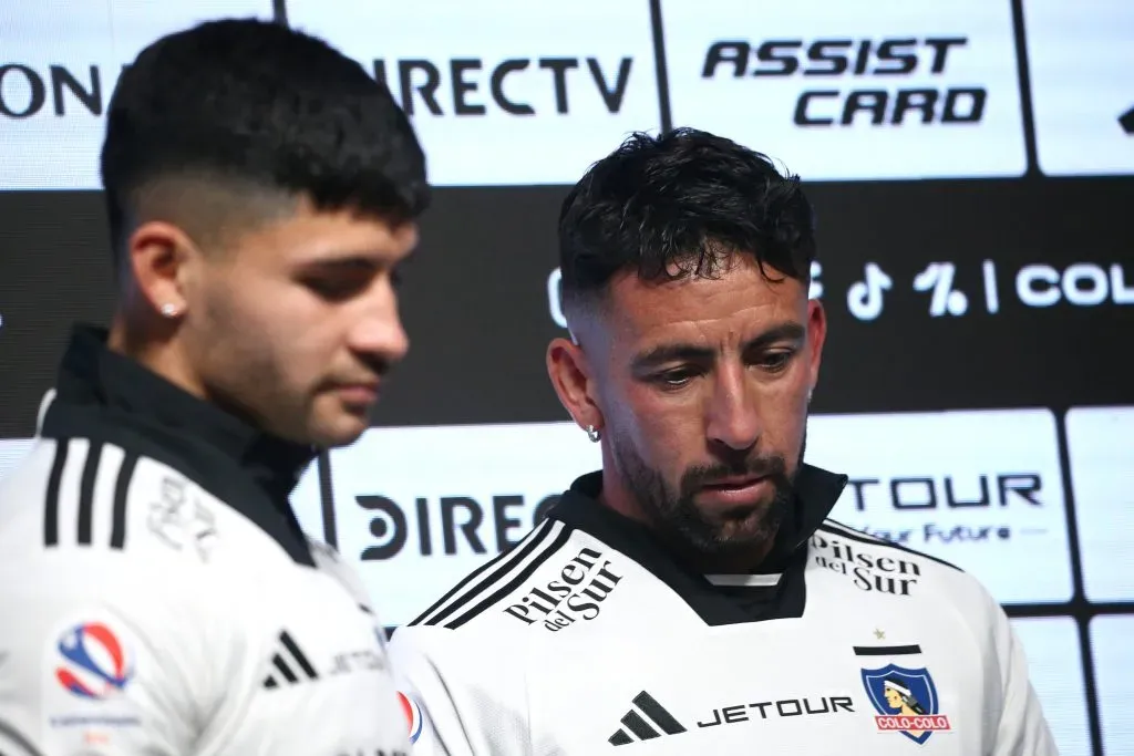 Mauricio Isla y Cristián Riquelme fueron presentados en Colo Colo