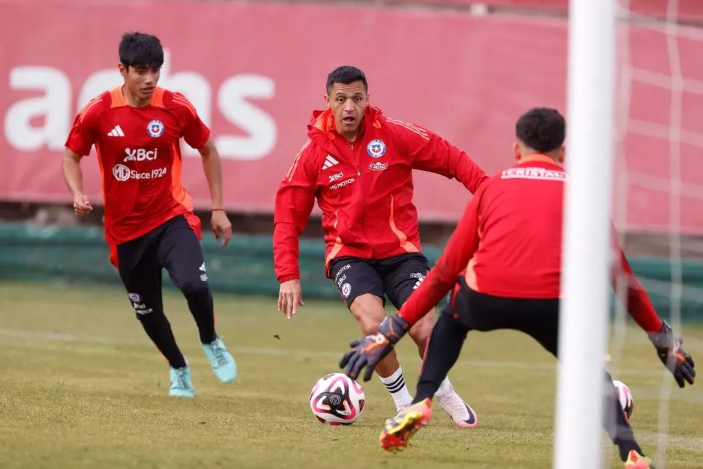 Alexis Sánchez cerró su preparación en Juan Pinto Durán con las inferiores de Chile. Foto: Comunicaciones FFCh.