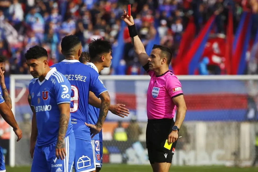 Piero Maza en el Superclásico de Talca.