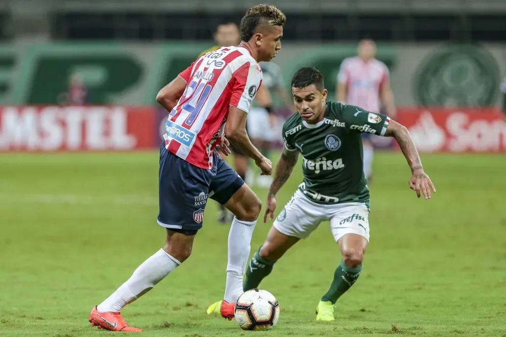 Víctor Cantillo jugando por Junior. (Photo by Ale Cabral/Getty Images)