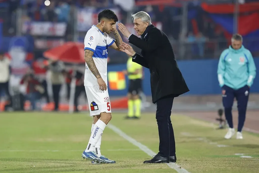 Daniel González se ha afirmado en la zaga de la Católica. (Pepe Alvújar/Photosport).