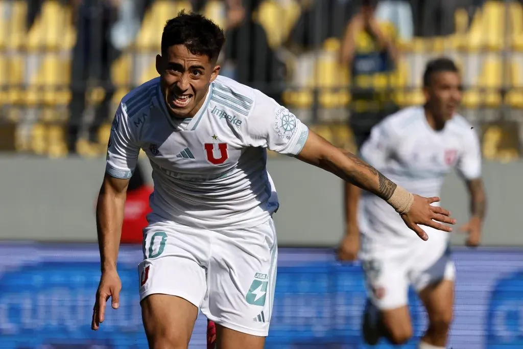 Lucas Assadi confirmó que le interesa la oferta para salir de la U. Foto: Andres Pina/Photosport