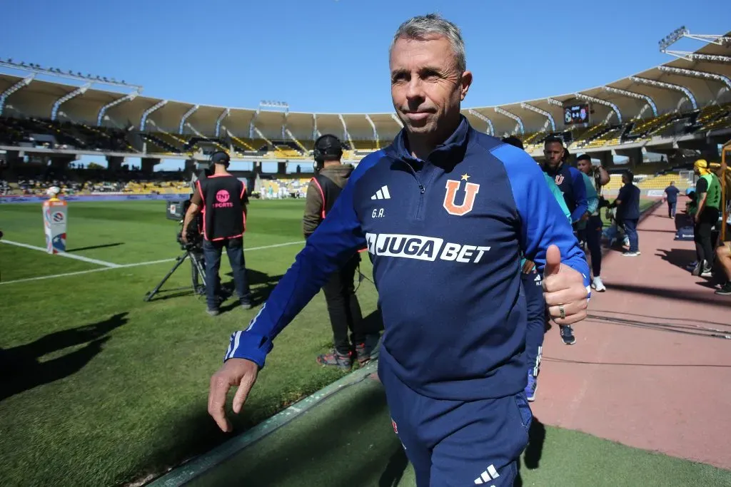 Gustavo Álvarez mueve a U de Chile ante Palestino, por la Copa Chile. Foto: Jonnathan Oyarzun/Photosport