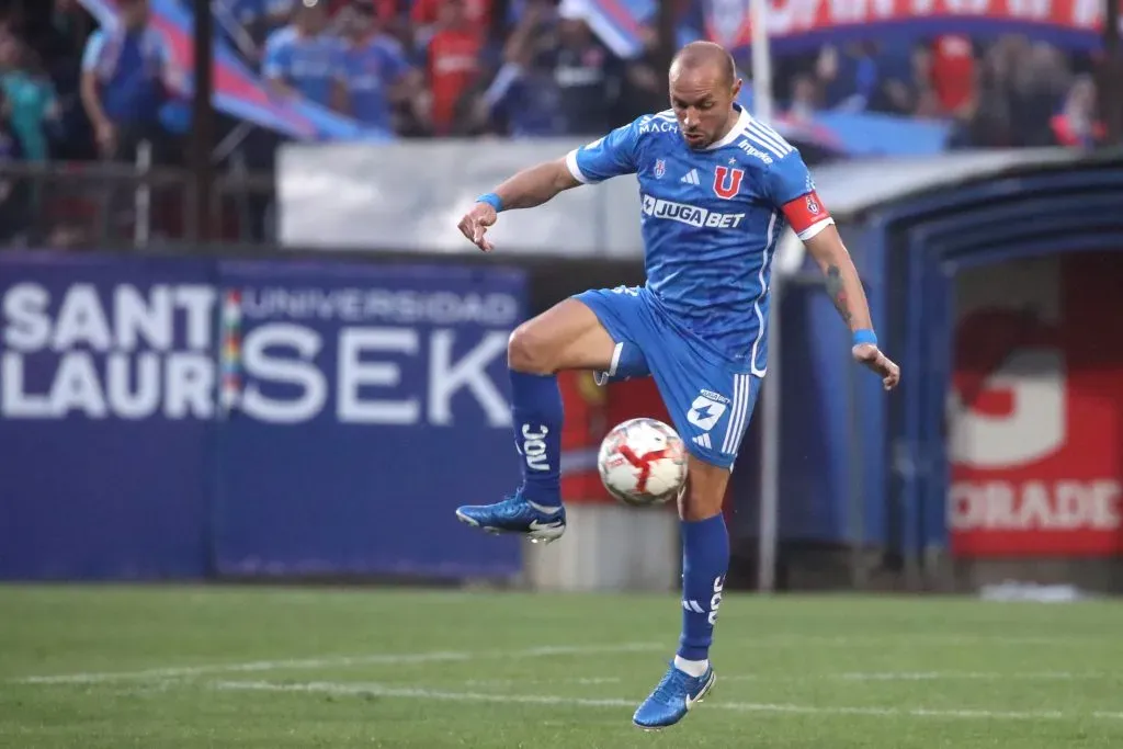 Marcelo Díaz le manda un mensaje a toda U de Chile. Foto: Jonnathan Oyarzun/Photosport