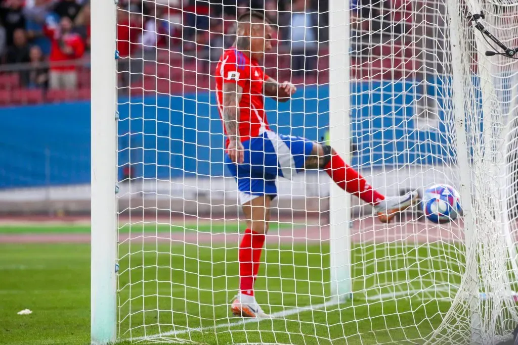 Chile es humillado por Bolivia, que corta 31 años sin ganar como visitante en las eliminatorias. Foto: Photosport.