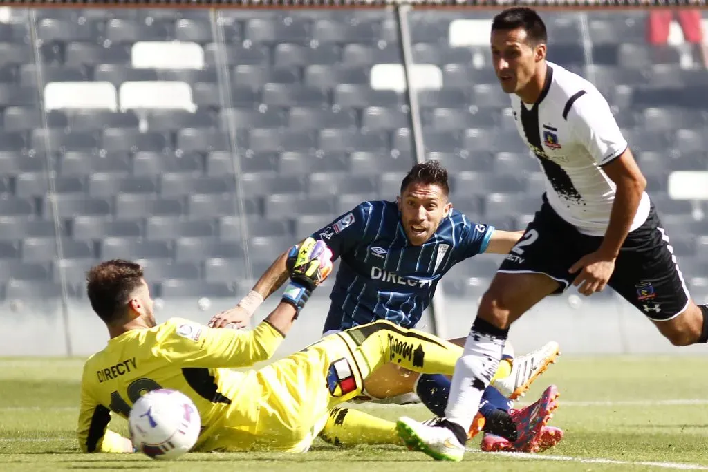 José Luis Muñoz le anotó un gol a Colo Colo en un clásico que la UC venció 3-0 en el Monumental. (Fernando Neira/Photosport).