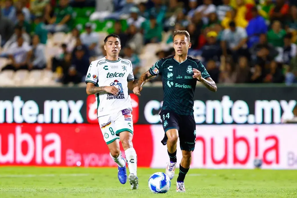 Luciano Cabral lleva cinco partidos jugados en el León de México. ¿Será llamado en octubre por Ricardo Gareca para la selección chilena? | Foto: Getty Images.