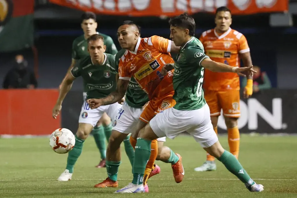 Audax Italiano y Cobreloa animaron un partido clave en el fondo de la tabla de posiciones. Foto: Photosport.