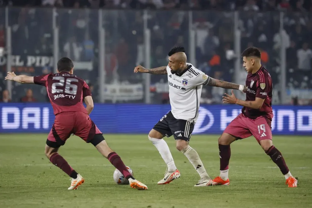 Arturo Vidal jugó a gran nivel en Colo Colo. Foto: Dragomir Yankovic/Photosport