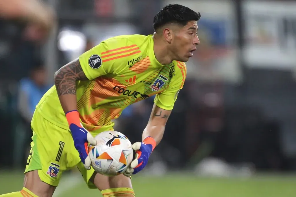 Brayan Cortés es el arquero que pinta para titular en la Roja