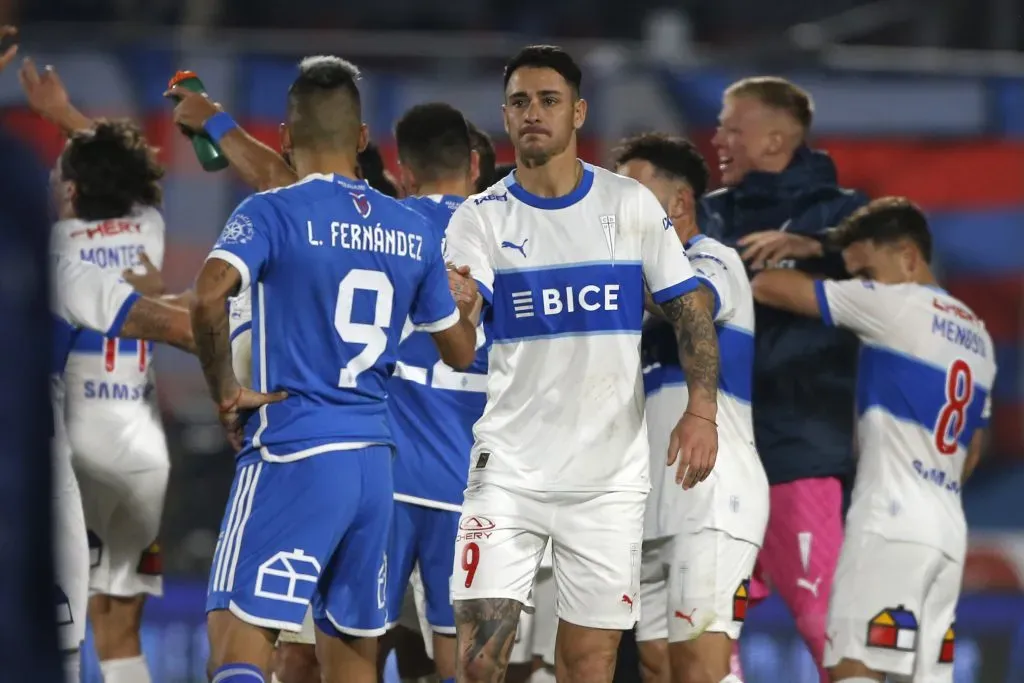 Fernando Zampedri puede transformarse en el goleador histórico de la UC ante la U en el Clásico Universitario. Foto: Jonnathan Oyarzun/Photosport