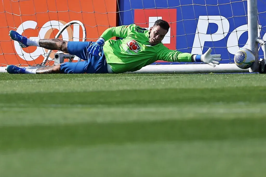 Ederson trabaja para ser titular en la selección de Brasil