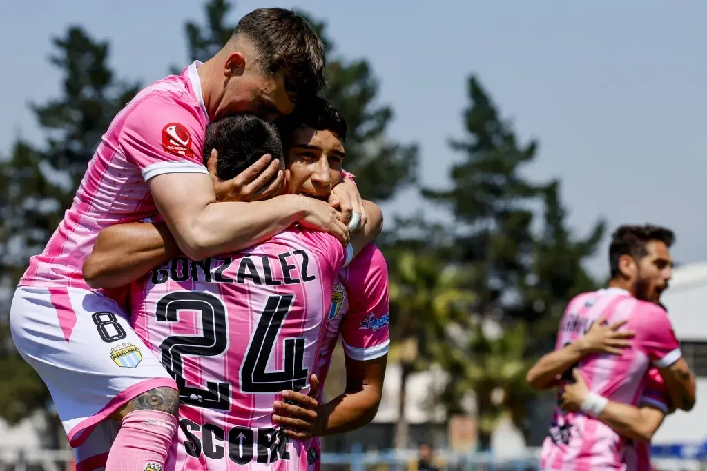 Magallanes celebró goleada ante San Luis /Photosport