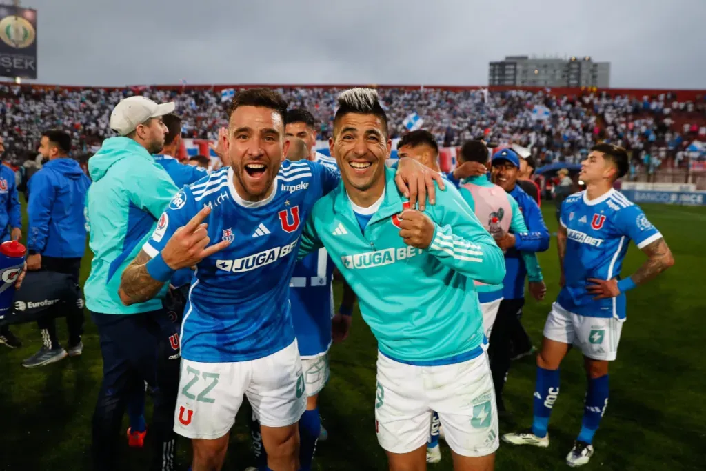 El resumen del jolgorio azul tras el Clásico Universitario. (Foto: Universidad de Chile).