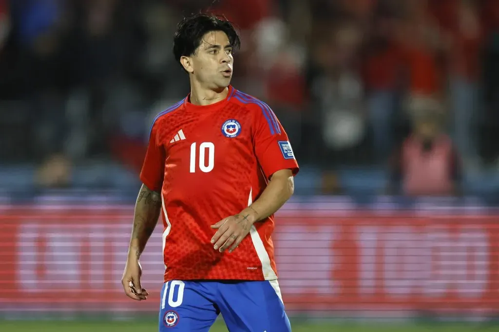 Víctor Dávila se perderá la fecha doble de noviembre con la Roja. Foto: Andres Pina/Photosport