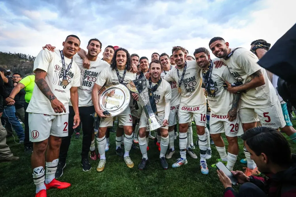 Ureña y la U peruana campeones.
