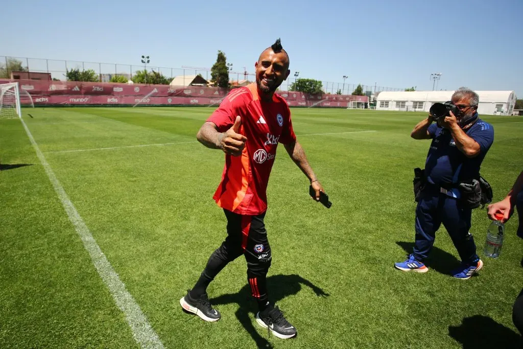 Vidal habló en conferencia de prensa aclarando su tema con Gareca