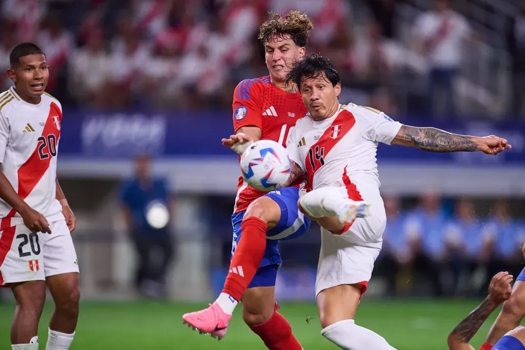 Gianluca Lapadula pisó el palito con Vidal. Foto: Jose Luis Melgarejo/Mexsport/Photosport