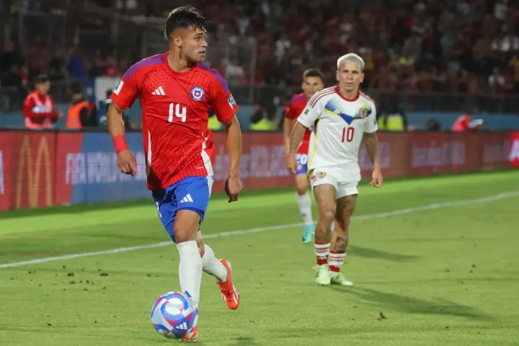 Fabián Hormazábal, el lateral derecho de La Roja contra Venezuela.