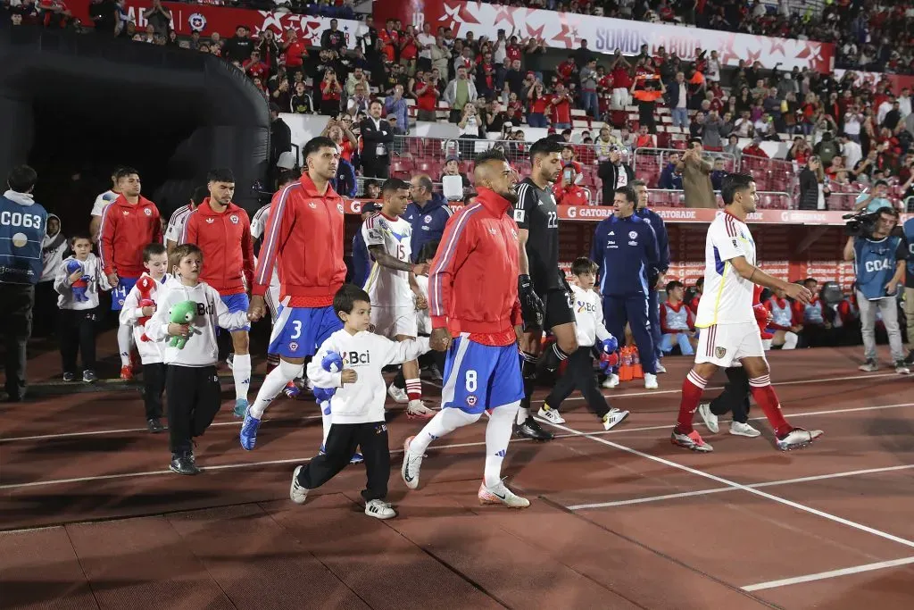 Vidal detona la furia de Cristián Caamaño por pedir apoyo total a La Roja después de meses de polémica.