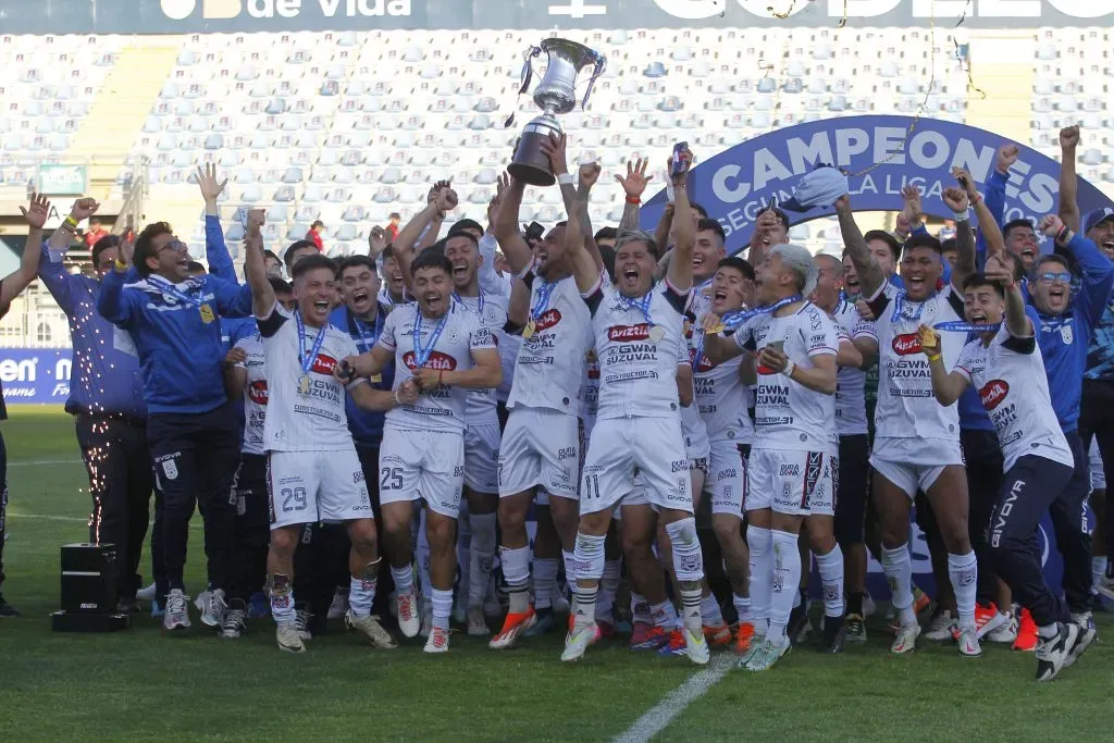 Melipilla fue campeón en cancha ante el Conce /Photosport