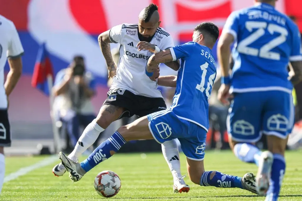 Ambos equipos disputaron el título hasta el final /Photosport