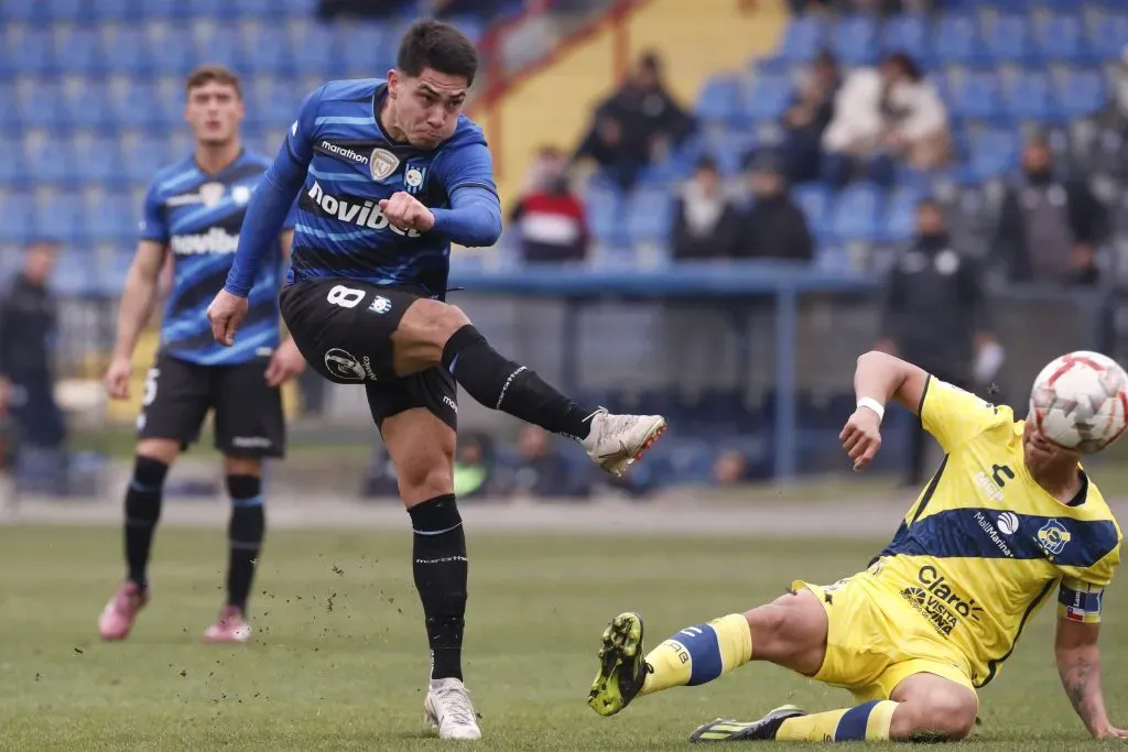 El uruguayo de 29 años, Gonzalo Montes, es otra de las cartas de la U. Foto: Eduardo Fortes/Photosport
