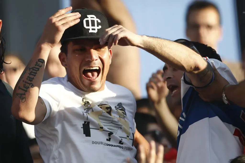 Gary Medel es hincha de la UC | Photosporrt