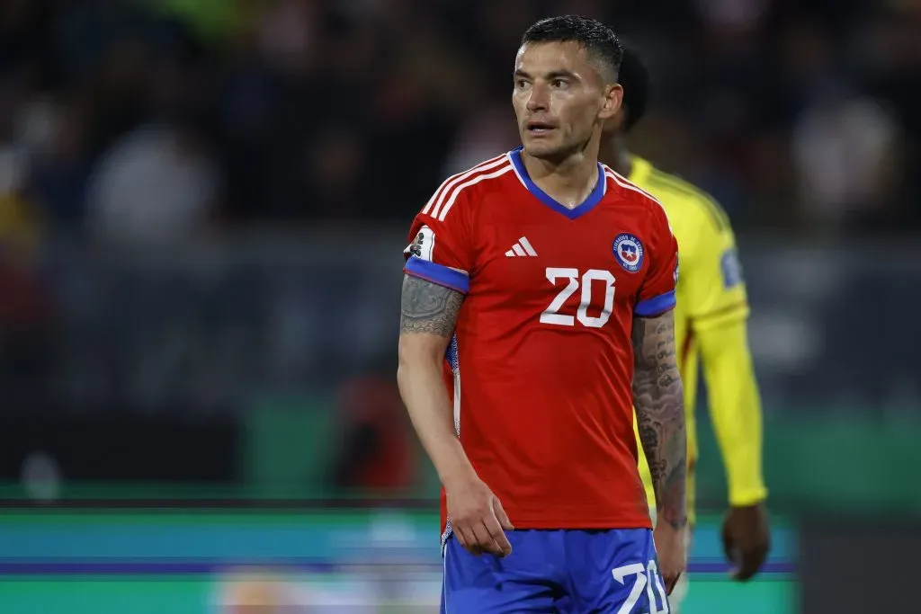 Claudio Palma pide el regreso de Charle Aránguiz a la Roja