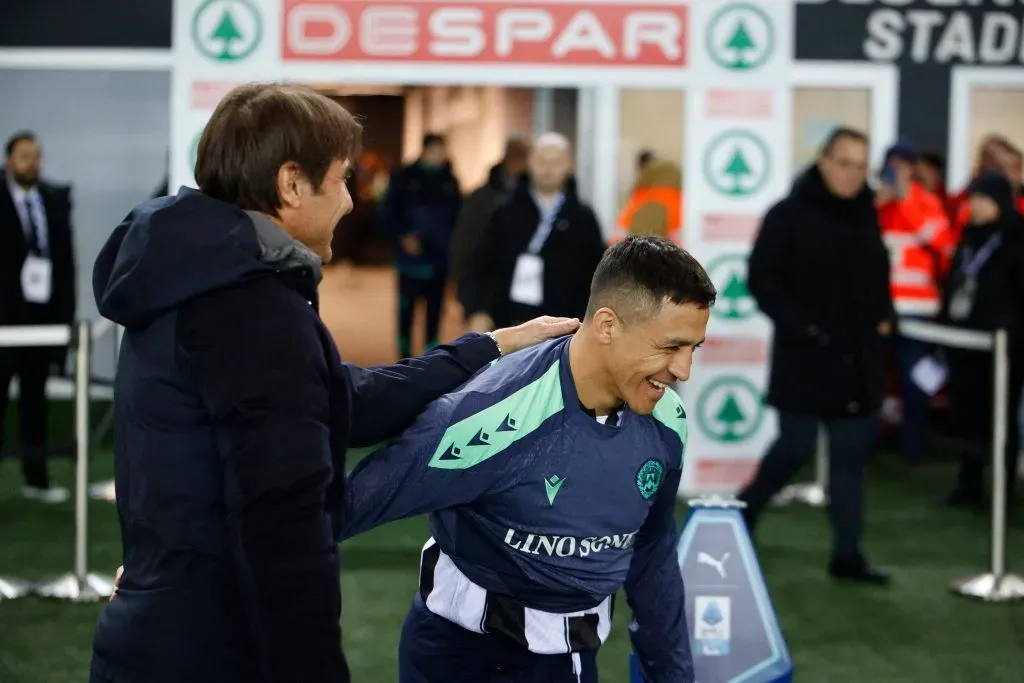 Conte y Alexis se reencontraron en la Serie A