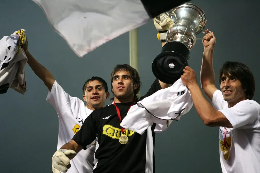Claudio Bravo confirmó que no vuelve a jugar en Colo Colo