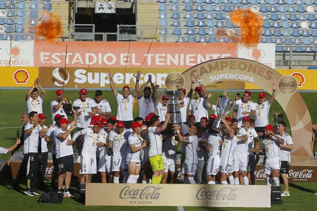 El ‘Cacique’ levantó su última Supercopa en noviembre pasado cuando derrotó a Huachipato por 2-0 en un duelo que habia comenzado a disputarse en febrero. (Foto: Jorge Loyola/Photosport)