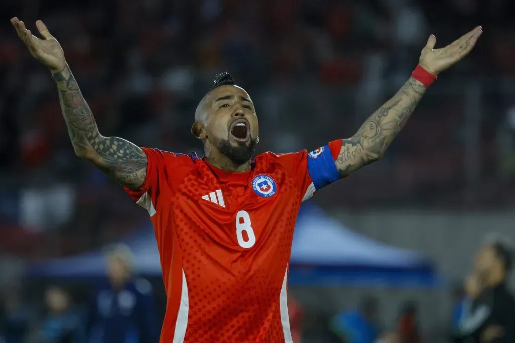 Arturo Vidal se arregló con Ricardo Gareca y Chile volvió a sumar puntos. Foto: Photosport.