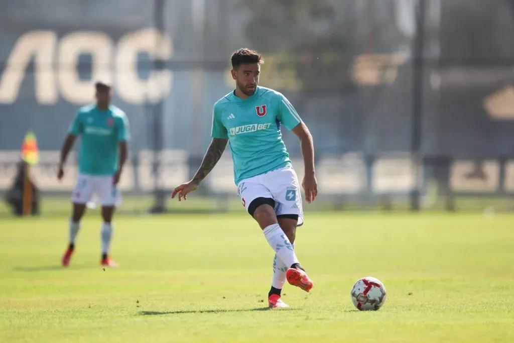 Matías Zaldivia y la U en el amistoso contra Audax en el CDA. (Foto: U. de Chile)