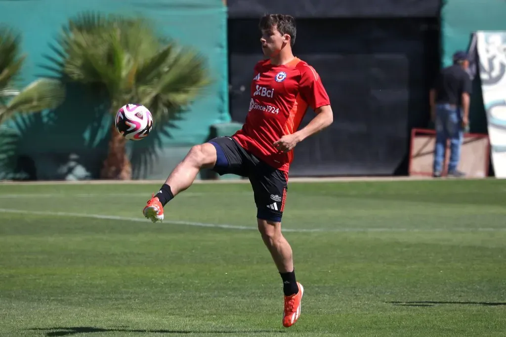 El cruzado Gonzalo Tapia podría debutar en River contra Universidad de Chile.