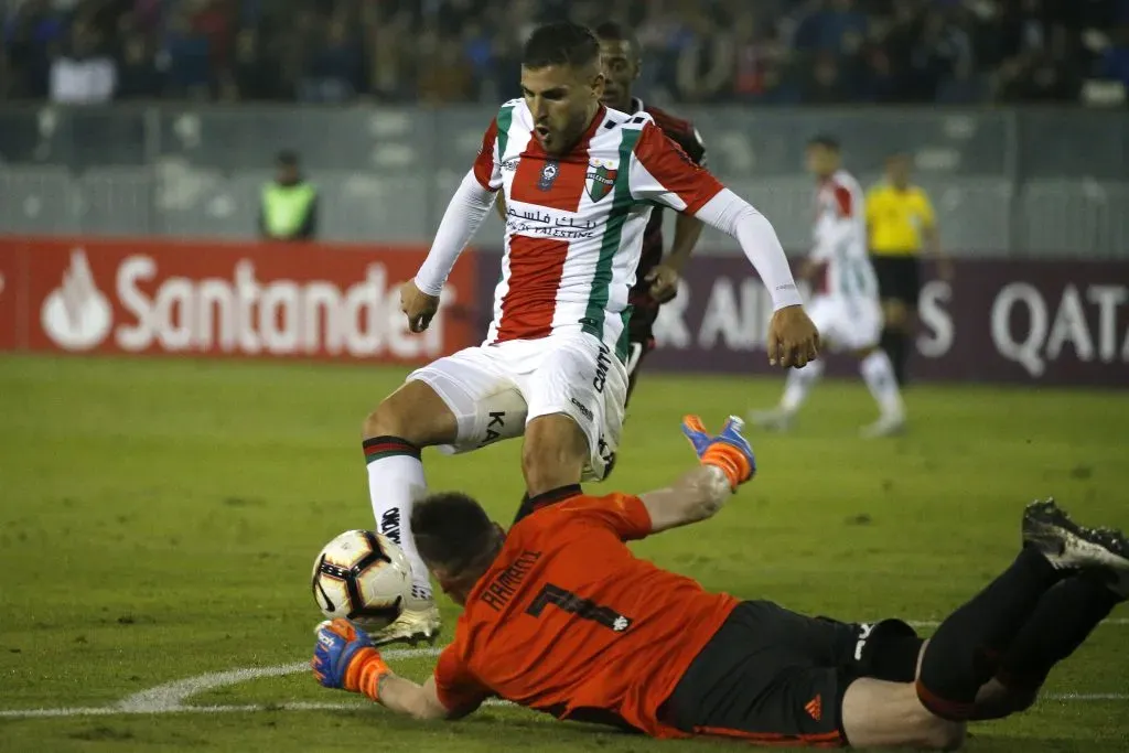 Julián Fernández jugó la Copa Libertadores por Palestino