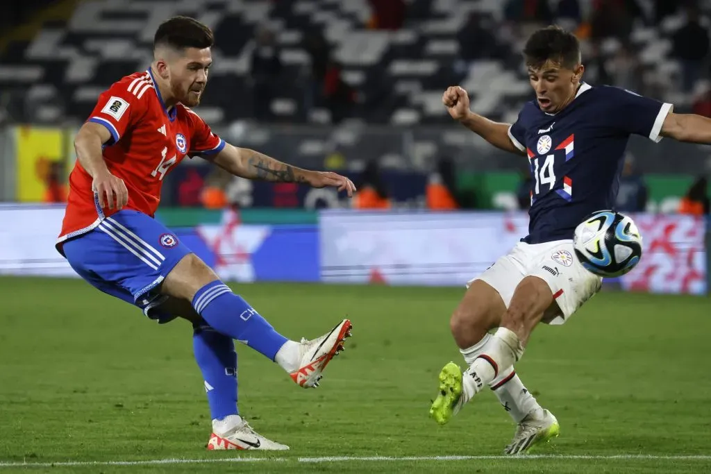 Si bien sonaba Claudio Baeza, es Víctor Felipe Méndez el jugador que Jorge Almirón quiere para Colo Colo. Foto: Photosport.