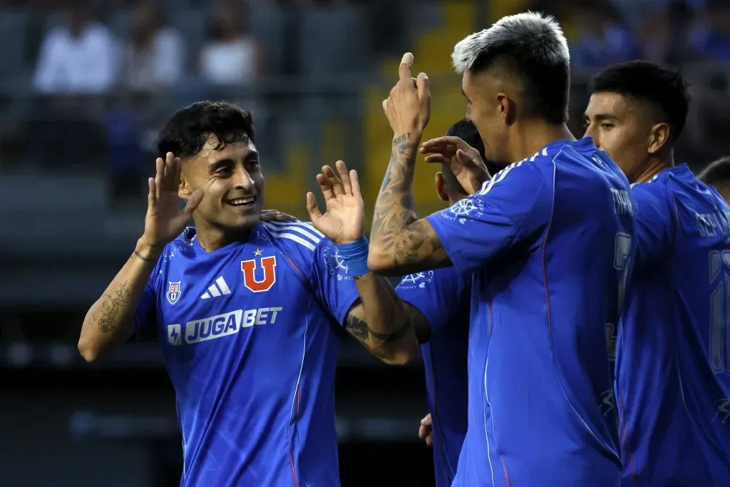 Javier Altamirano marcó su primer gol por U de Chile ante Recoleta. Foto: Andres Pina/Photosport