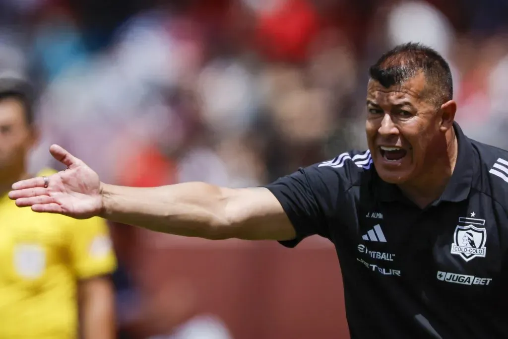 Jorge Almirón habló de la “U” y eso molestó a Barticciotto