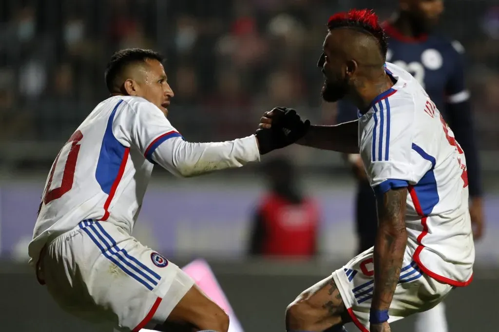 Alexis Sánchez y Arturo Vidal son los mejores de Chile para Joaquín Larrivey. Foto: Andres Pina/Photosport