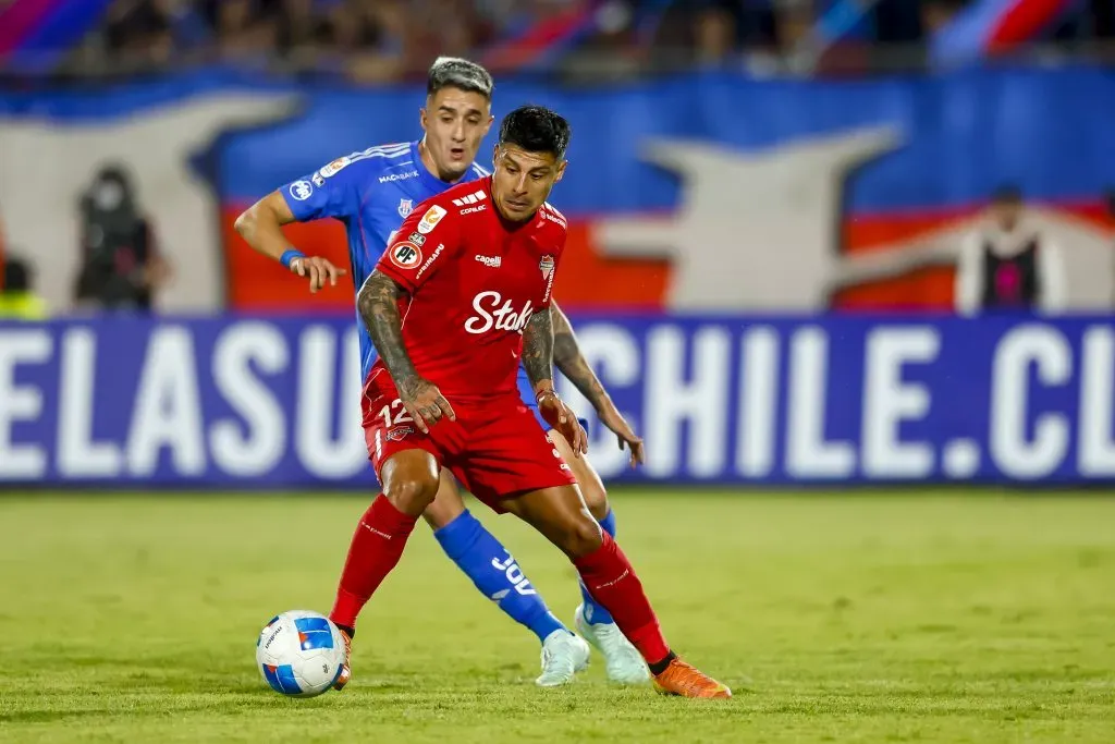Ignacio Tapia lleva dos partidos de titular en la U en la Liga de Primera. Foto: Pepe Alvujar/Photosport