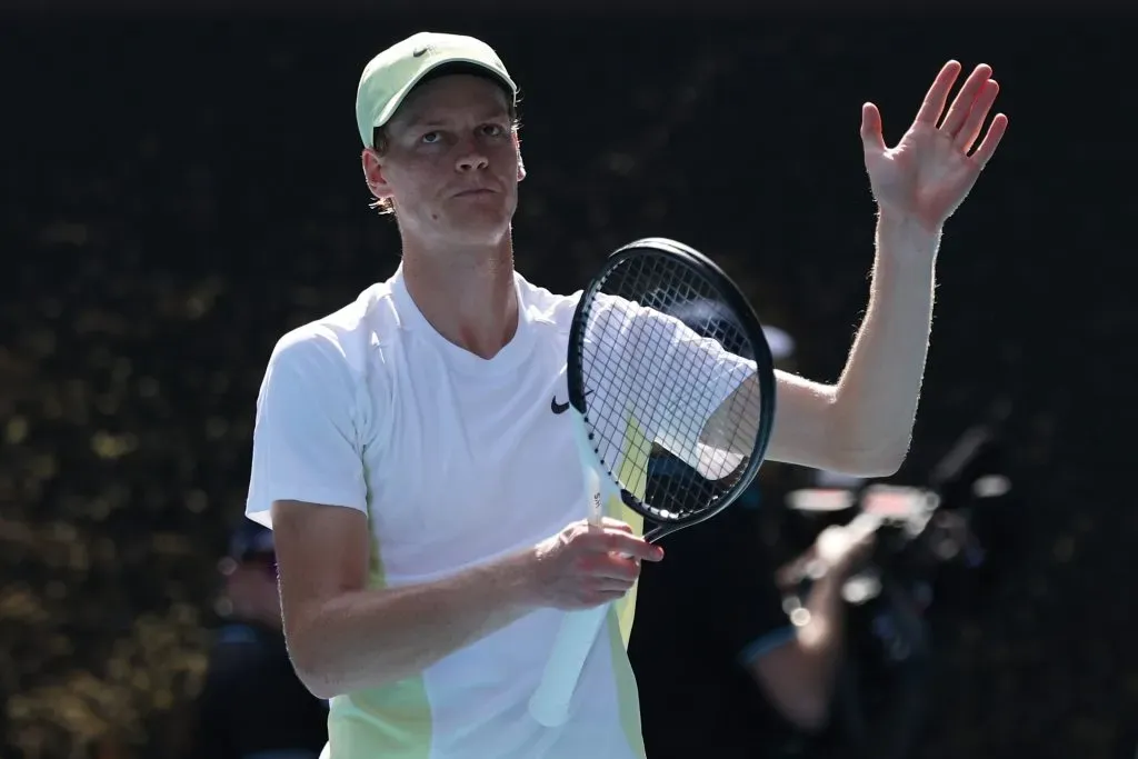 Jannik Sinner inició su sanción el pasado 4 de febrero y se perderá los M1000 de Indian Wells, Miami, Montecarlo y Madrid. (Foto: Clive Brunskill/Getty Images)
