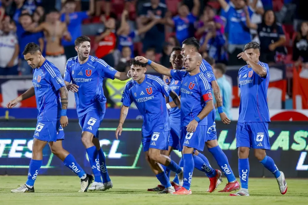 Los azules deberán cambiar la localía por la Copa Chile. Foto: Pepe Alvujar/Photosport