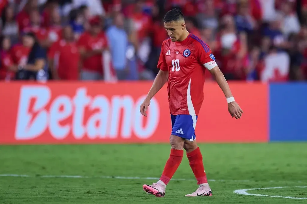 Alexis llegará por fin recuperado, pero con muy pocos minutos a la selección chilena y Gareca se preocupa.
