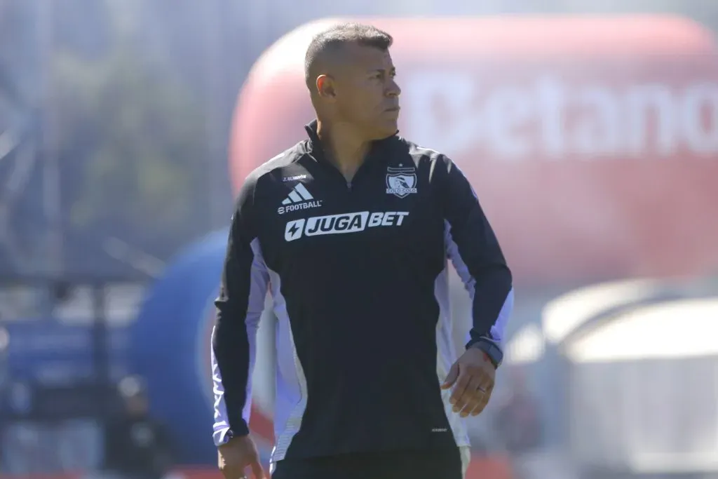 Almirón corta a cinco jugadores en Colo Colo, Cortés entre ellos: la reacción del Coca Mendoza.
