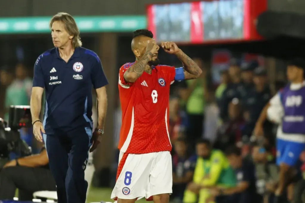 Vidal peleando con los paraguayostras salir