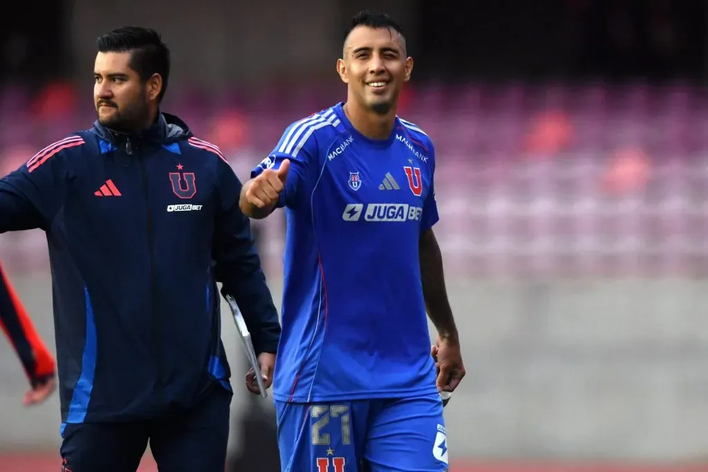 Rodrigo Contreras le cierra un ojo a la Copa Libertadores con U de Chile. Foto: Alejandro Pizarro Ubilla/Photosport