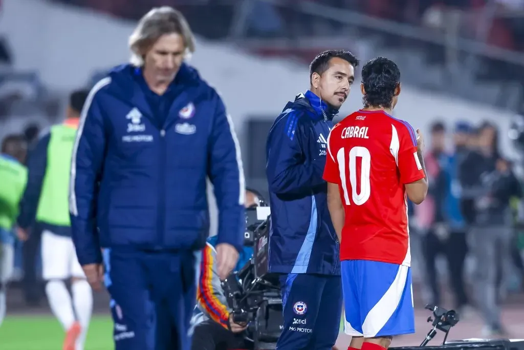 Días oscuros vive la Roja /Photosport