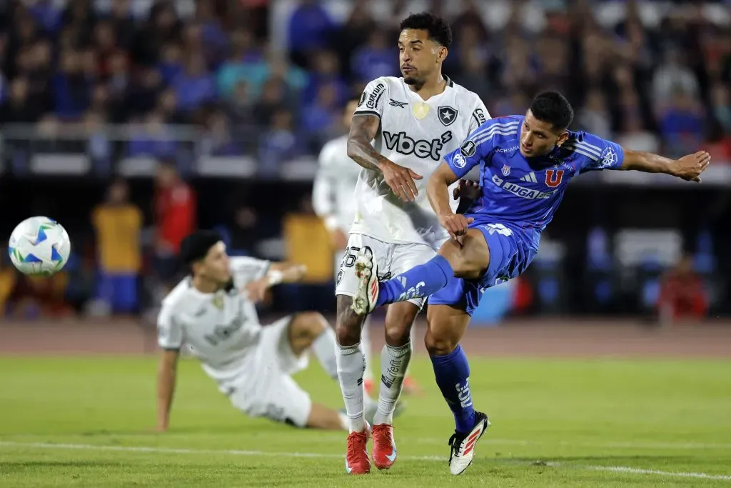 Mientras la U bajaba al vigente campeón de Copa Libertadores, el DT de la selección chilena está de paseo en Argentina.